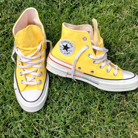 Converse All Star Yellow Chuck 70 Sneakers - Picture 12 of 14